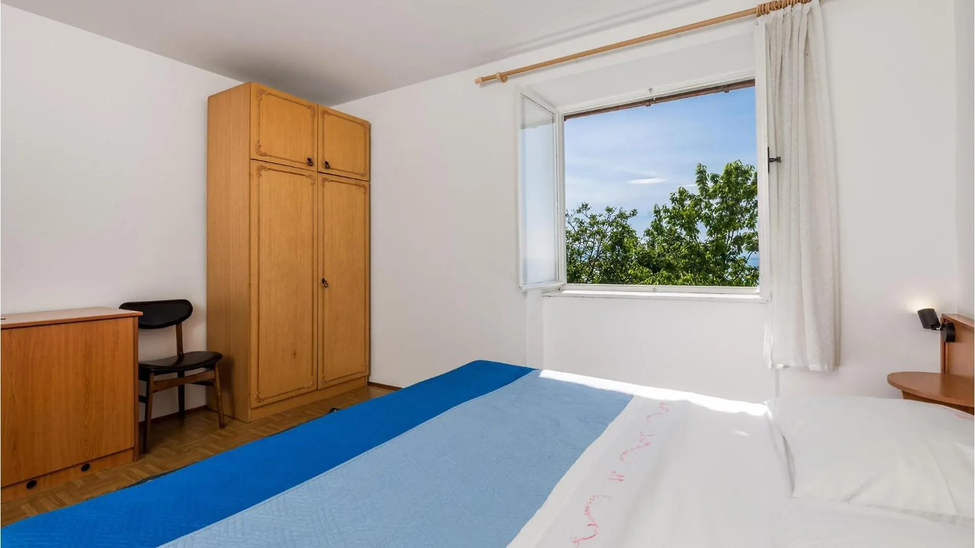 Semesterbostad Beautiful Home In Lovran With House Sea View